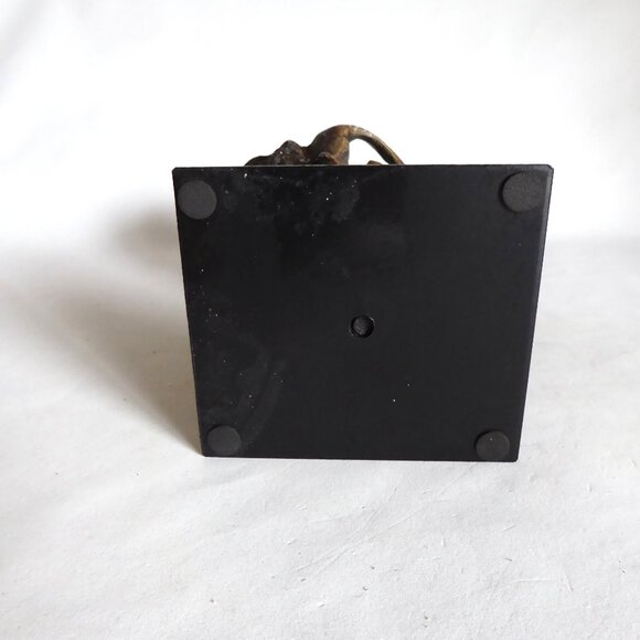 NEW REPLICA DIRE WOLF SKULL ON METAL BASE GOTHIC ODDITY SCULPTURE - Picture 10 of 10